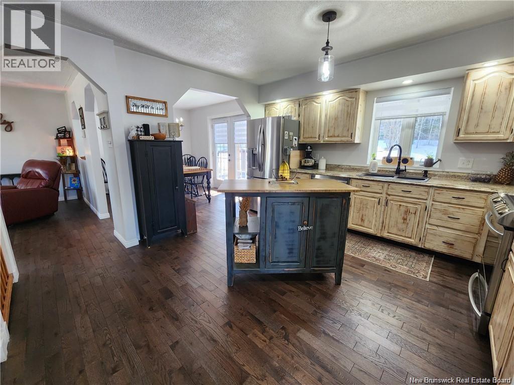 949 West River Road - 7
