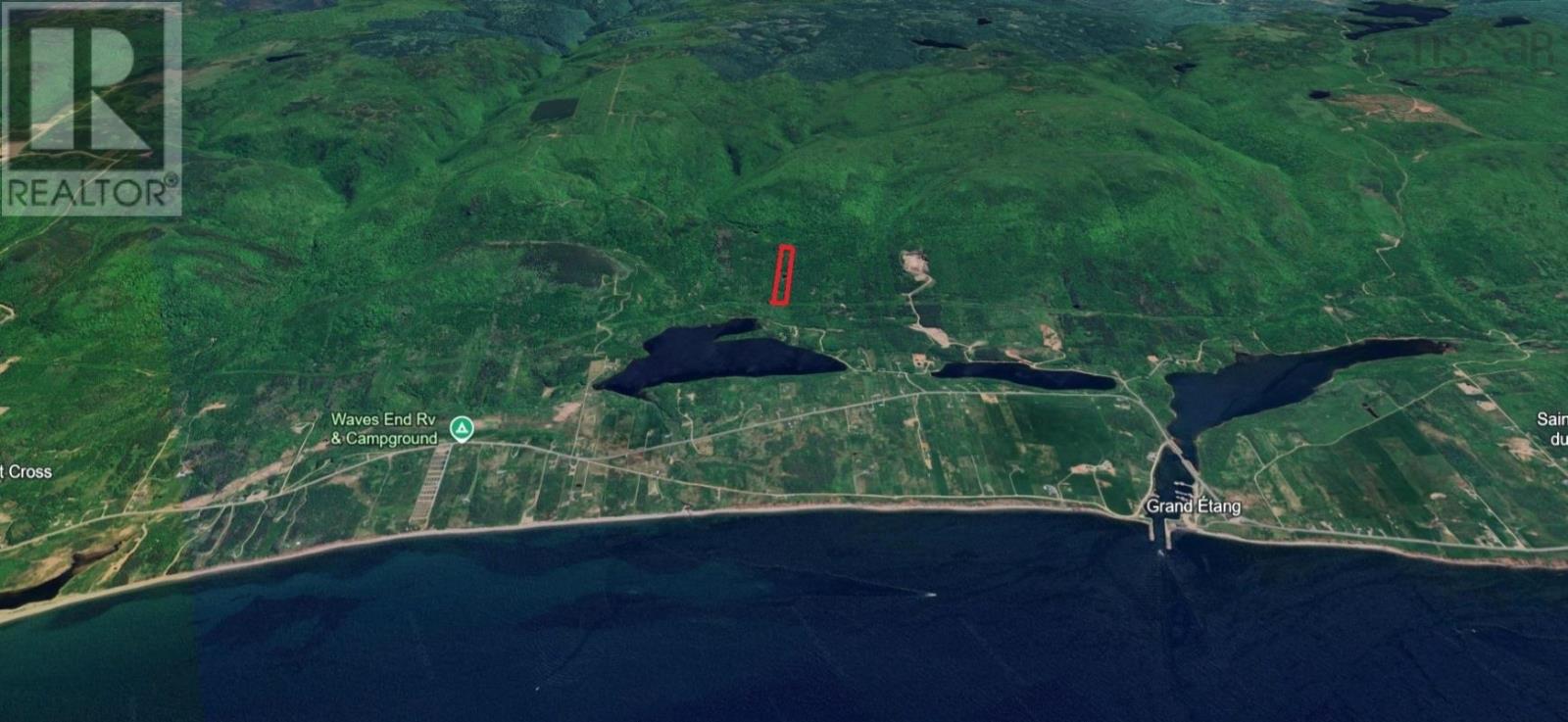 Property 8 of 11 of Chemin Du Lac Road