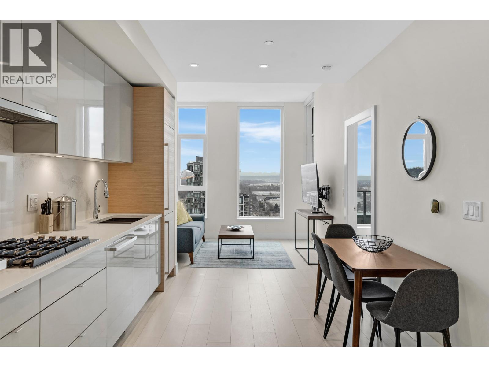 2308 3438 SAWMILL CRESCENT