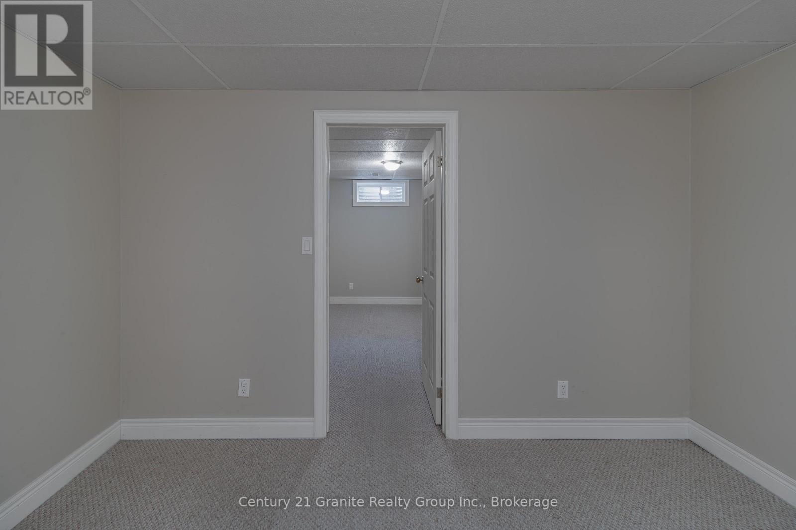 117 HALBIEM CRESCENT - 39