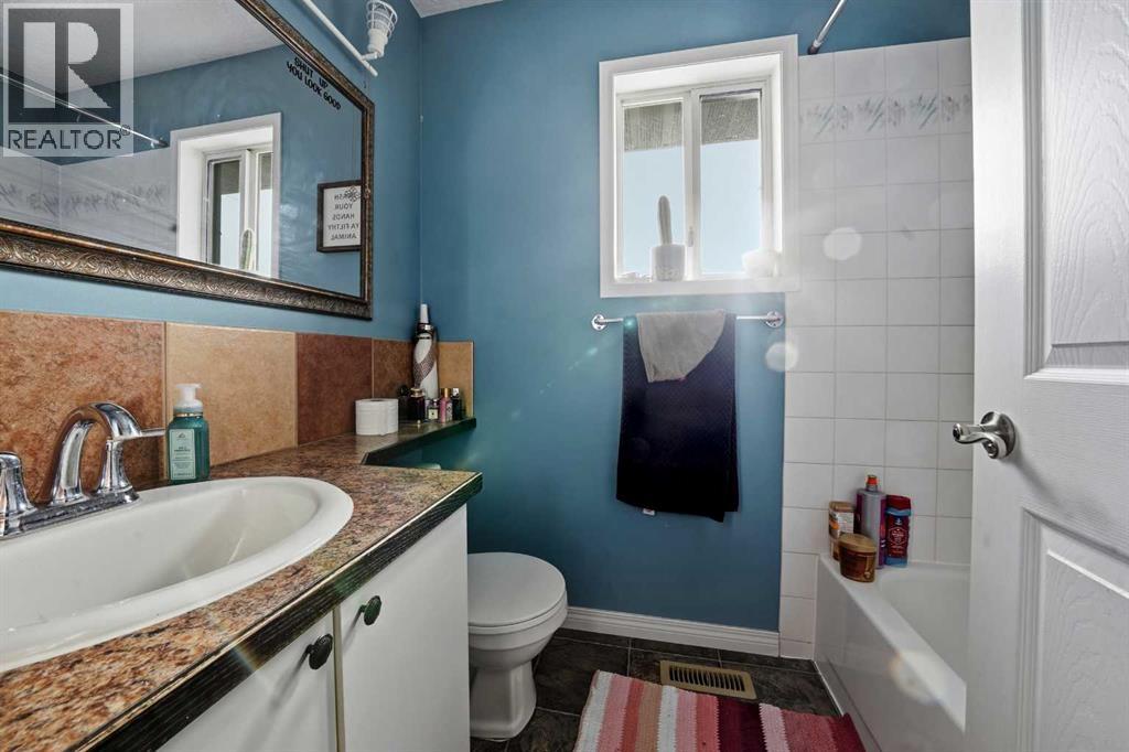 4707 44 Street, Sylvan Lake