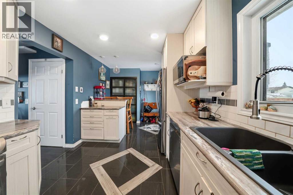 4707 44 Street, Sylvan Lake