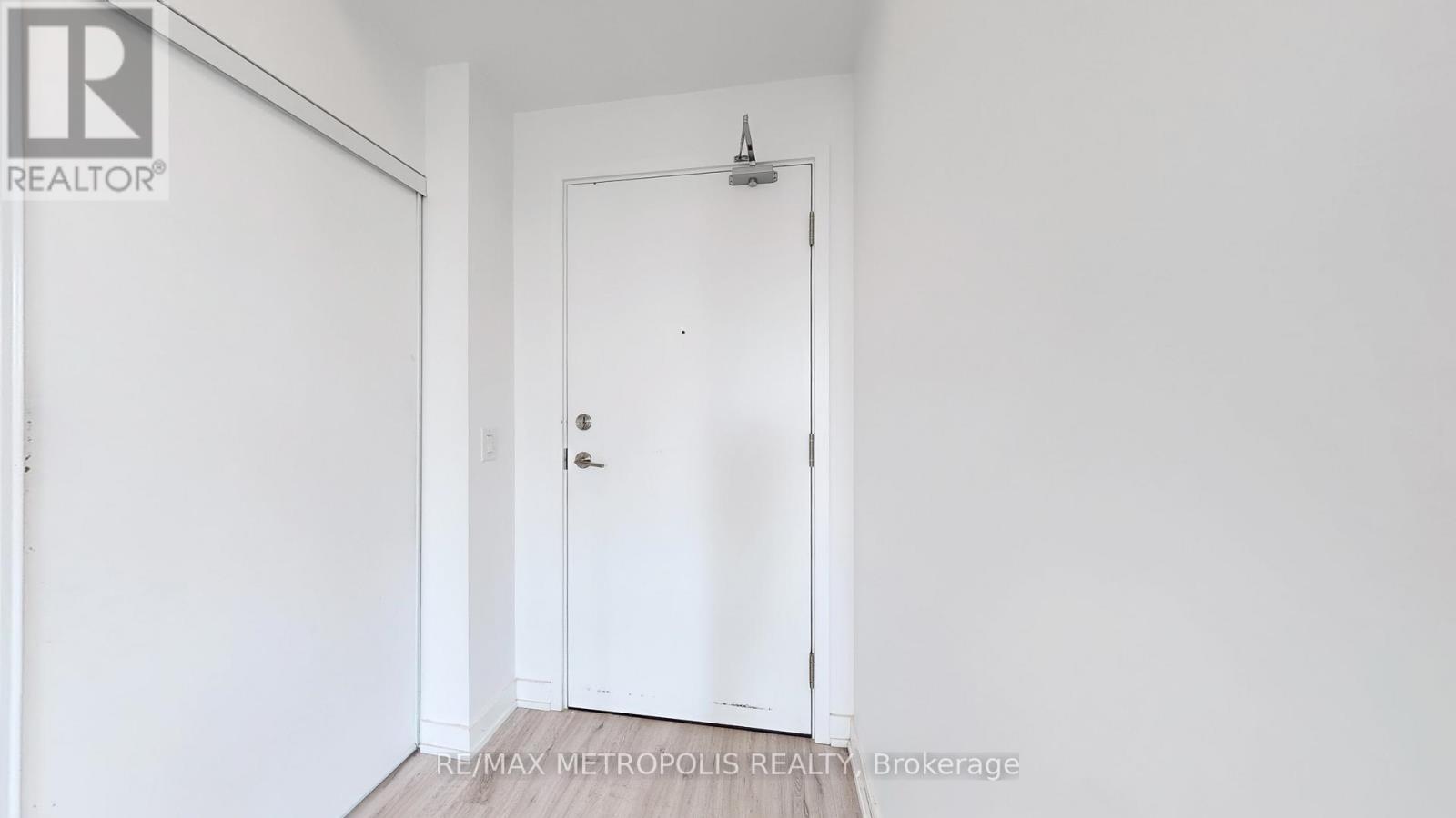 #508 3005 PINE GLEN ROAD N - 26