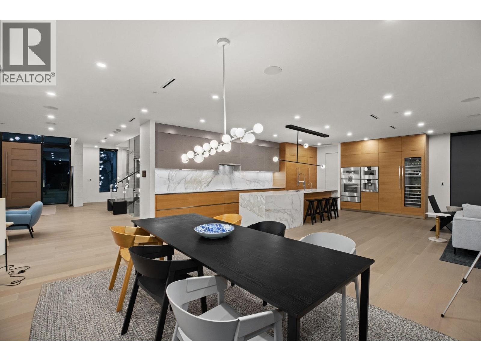 1027 MILLSTREAM ROAD, West Vancouver