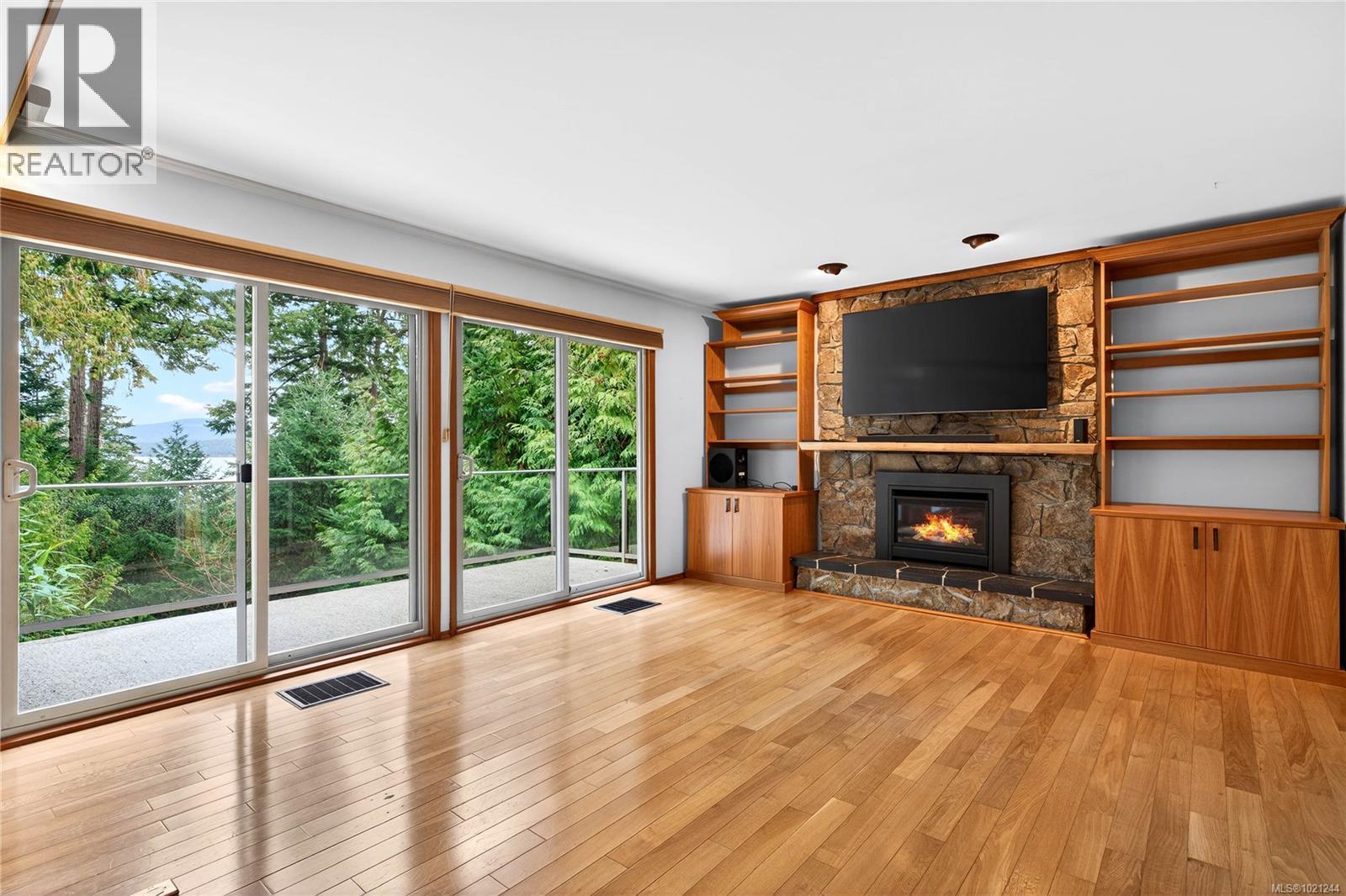 1375 Beddis Rd - Photo 3 of 73, Salt Spring, British Columbia