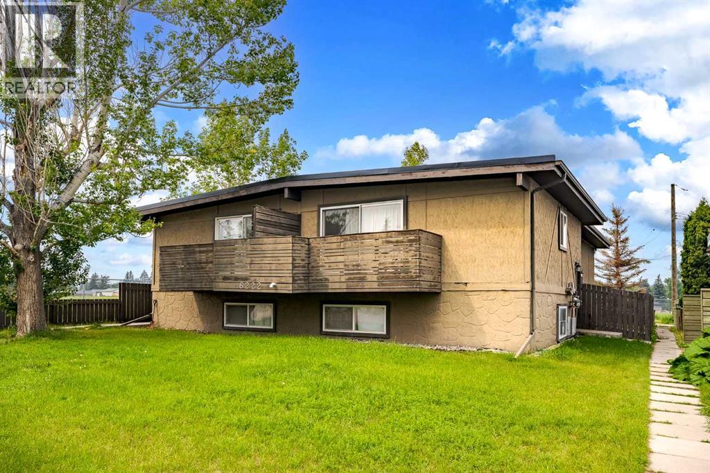 Single Family House Bi-level for Sale in    Avenue NW Bowness Calgary 