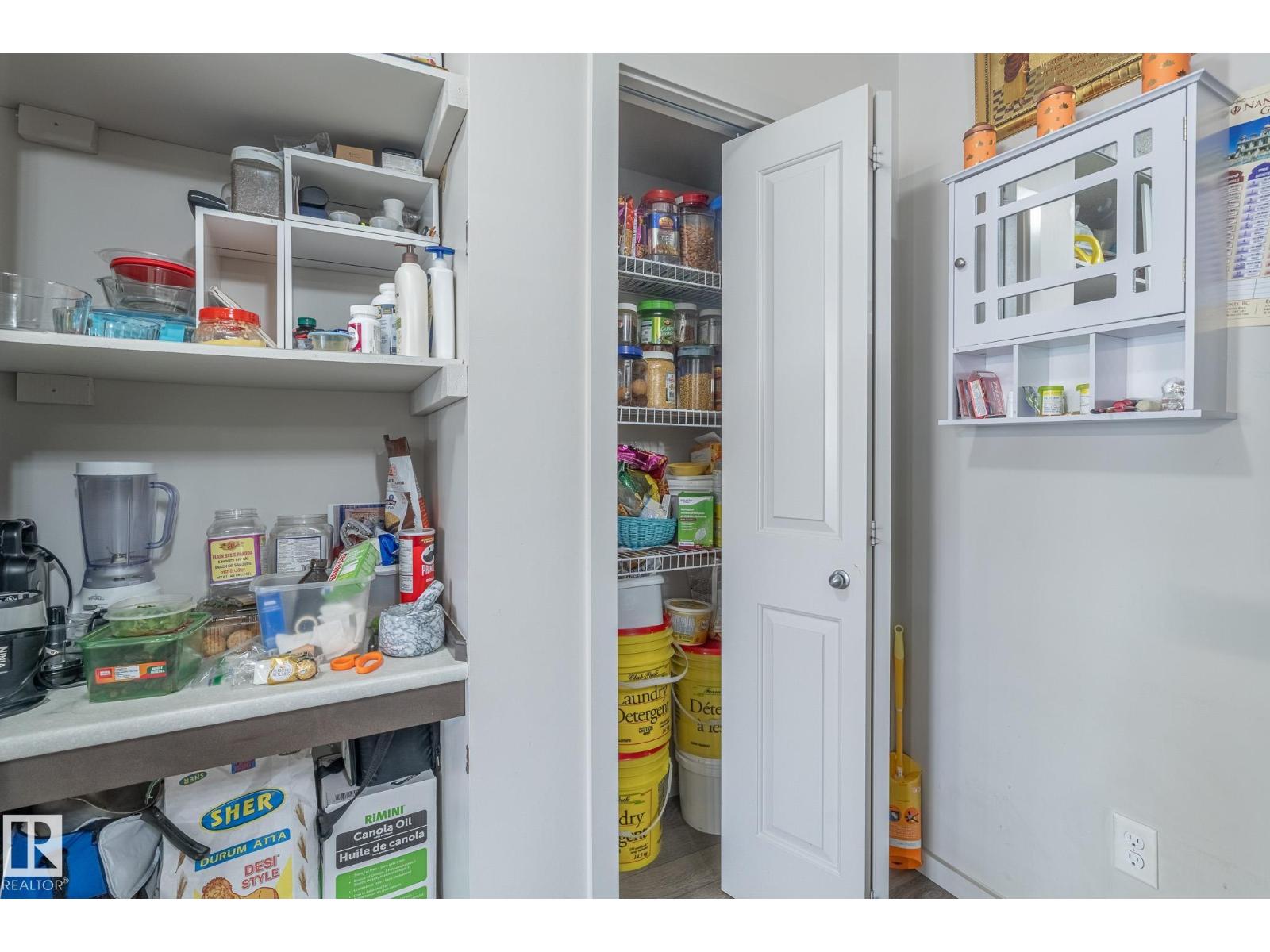 
          107 142 EBBERS BV NW
            <br/>
            <span>Edmonton</span>
            , 
            <span>AB</span>
             <span>T5Y3W2</span>
         - Photo 22