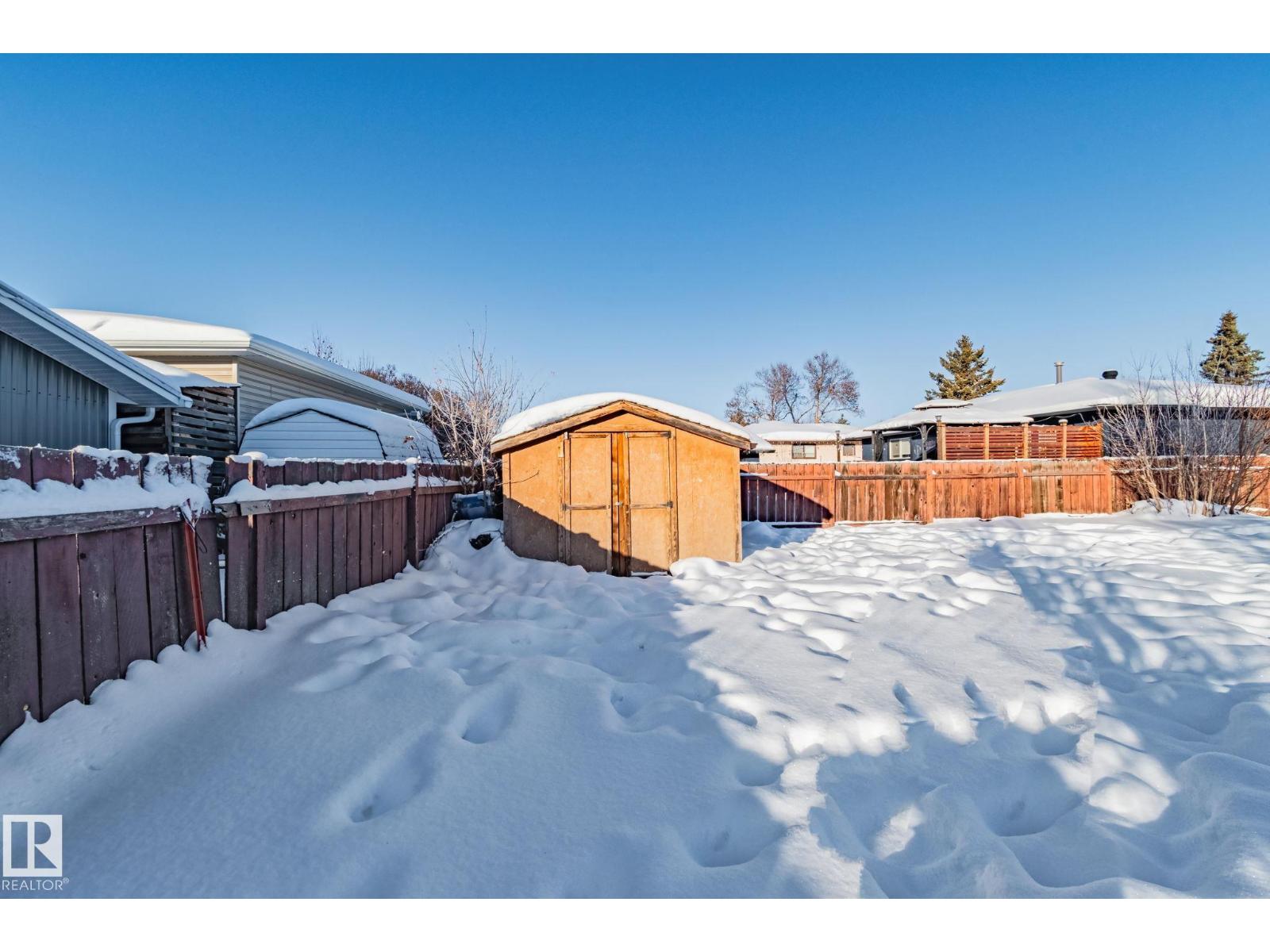 21 LUNDY PARK RD, Stony Plain