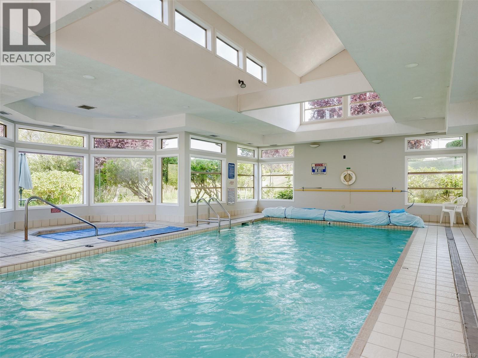 44 4318 Emily Carr Drive, Saanich