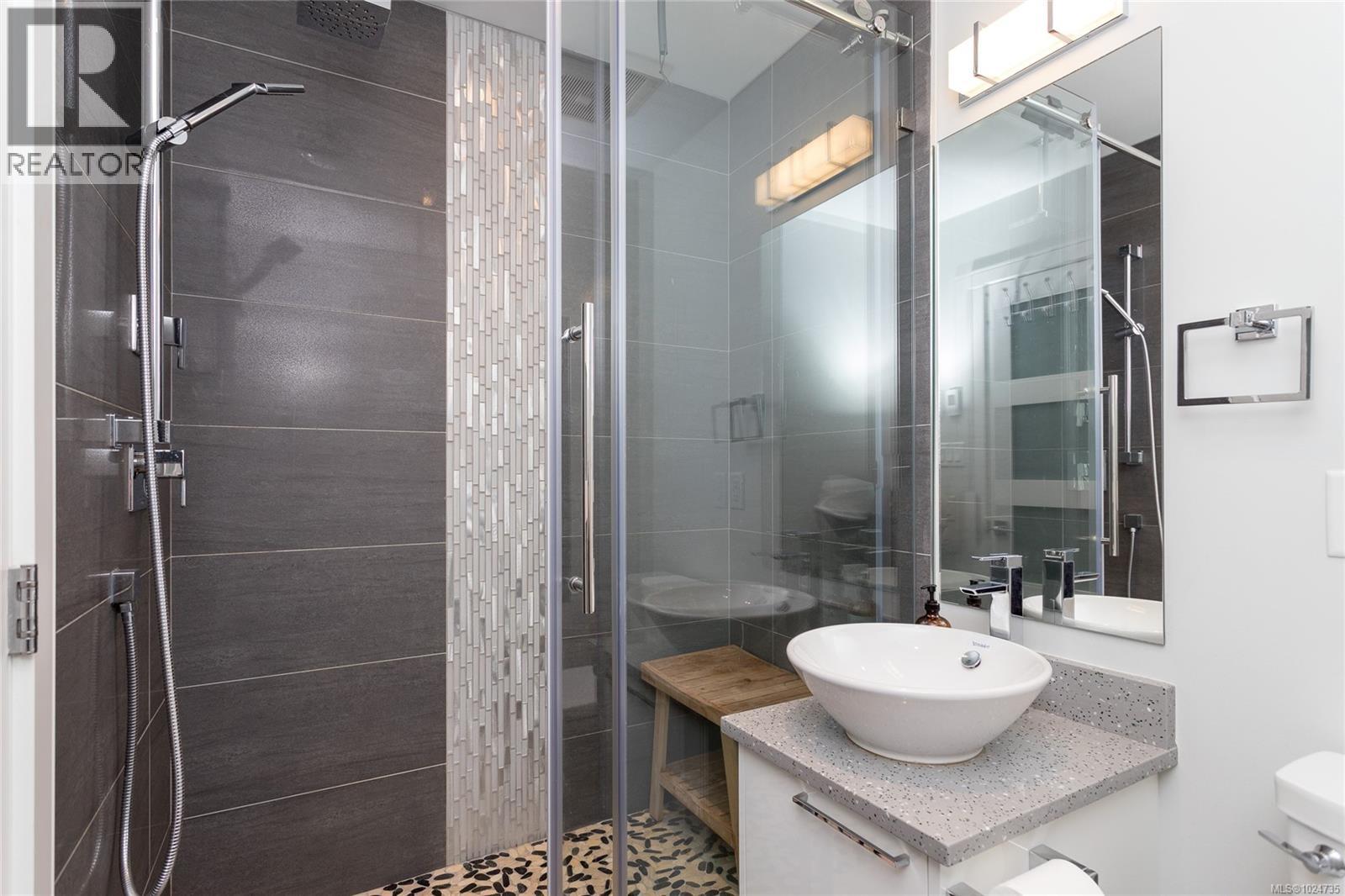 #N408 1105 PANDORA AVE - 16