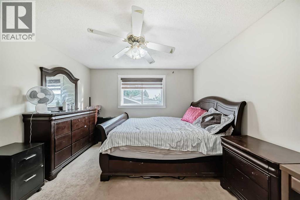 Single Family House Bi-level for Sale in  Martinwood Road NE Martindale Calgary 