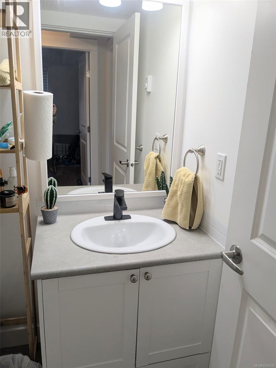 #321 2829 PEATT RD - 22