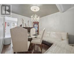 Bathroom - 18 Silverstream Road, Brampton, ON L6Z3W5 Photo 13