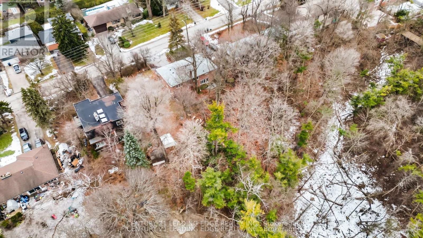 541 ROUGE HILLS DRIVE - 42