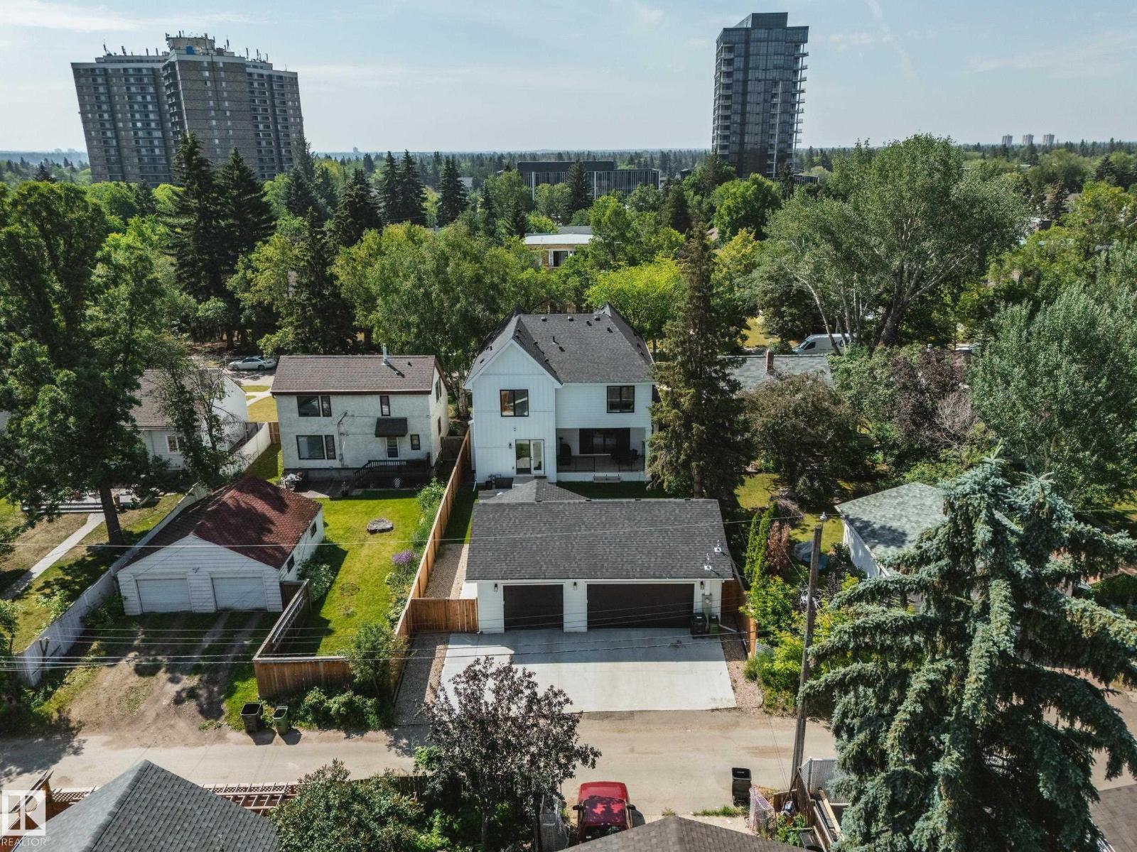 14018 104 AV NW, Edmonton