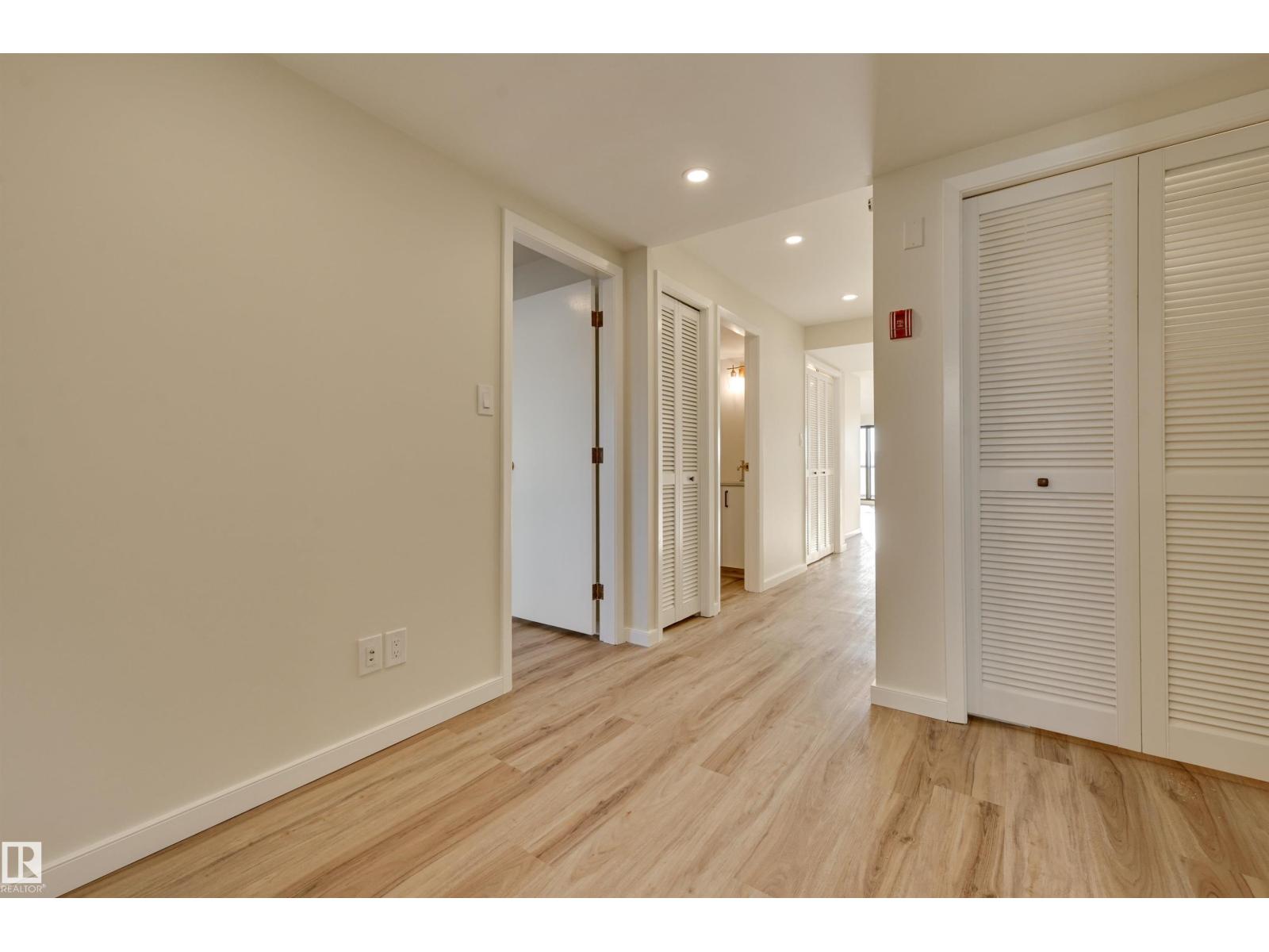 #1 11960 100 AV NW - 22