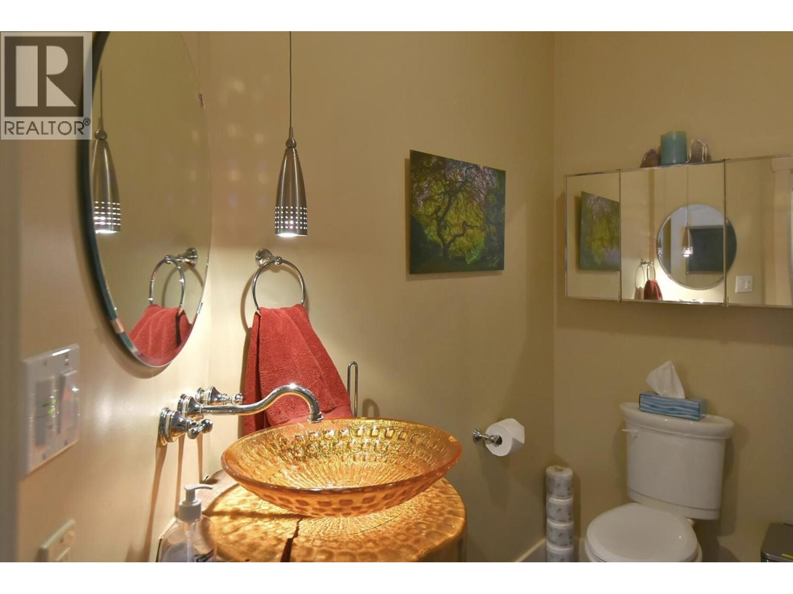 7545 ISLETS PLACE, Sechelt