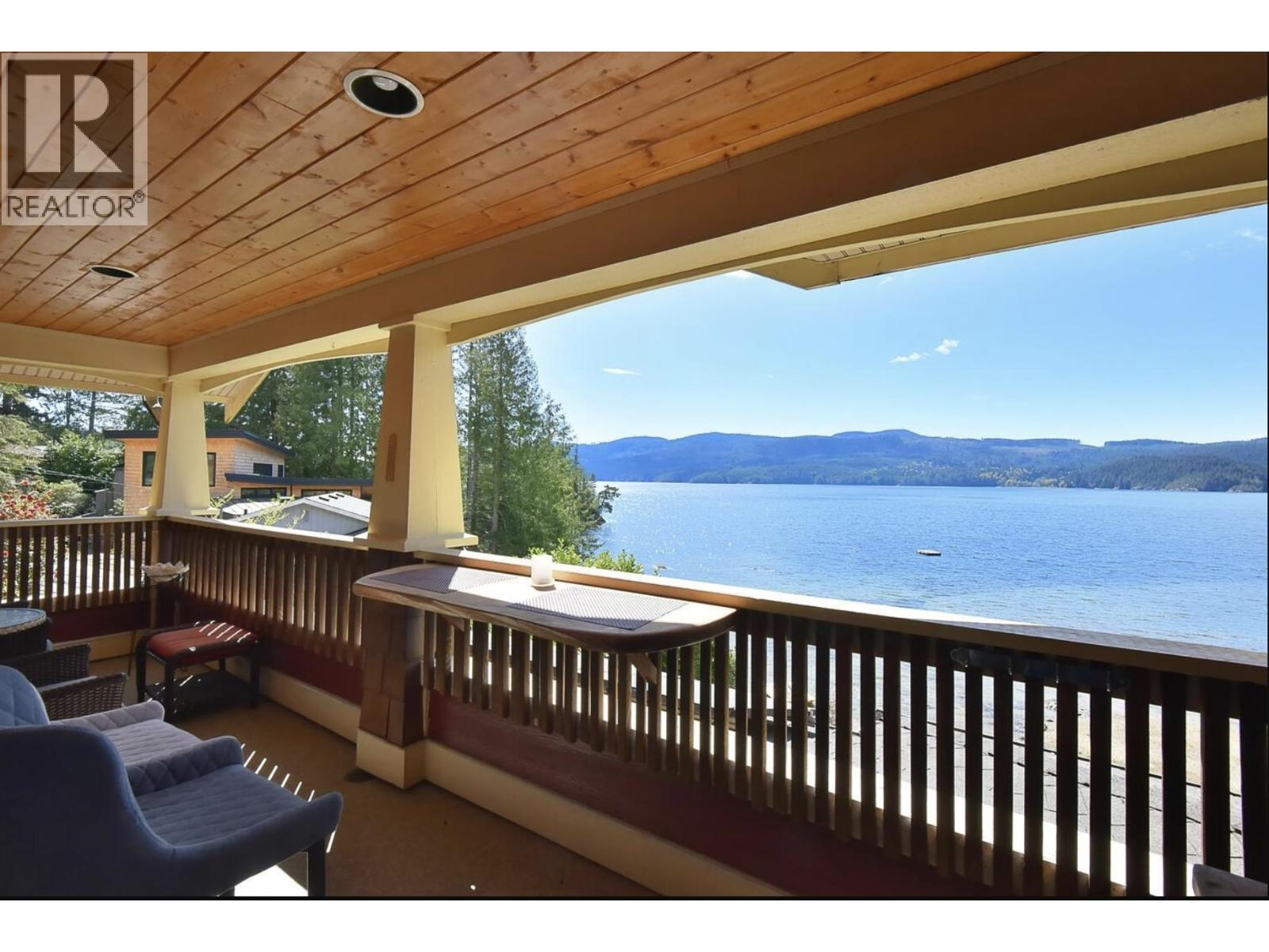7545 ISLETS PLACE, Sechelt
