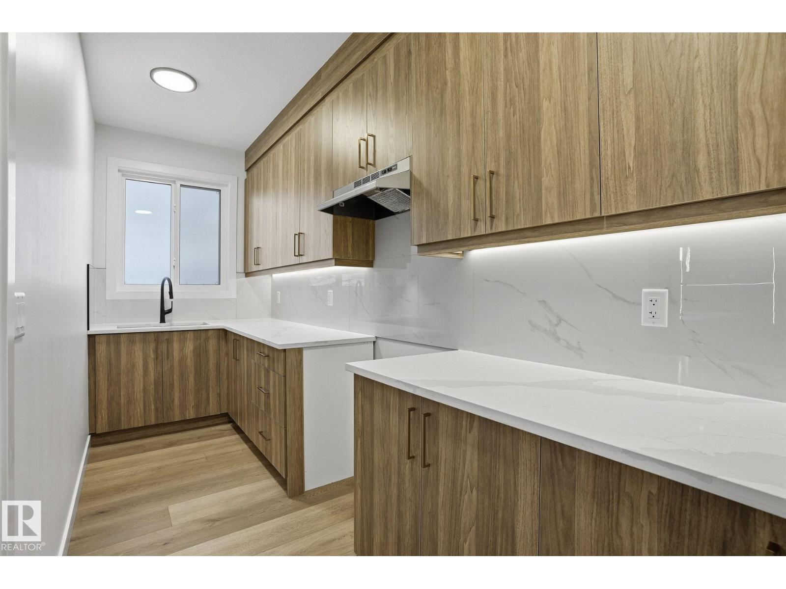 6408 26 ST NE - 14