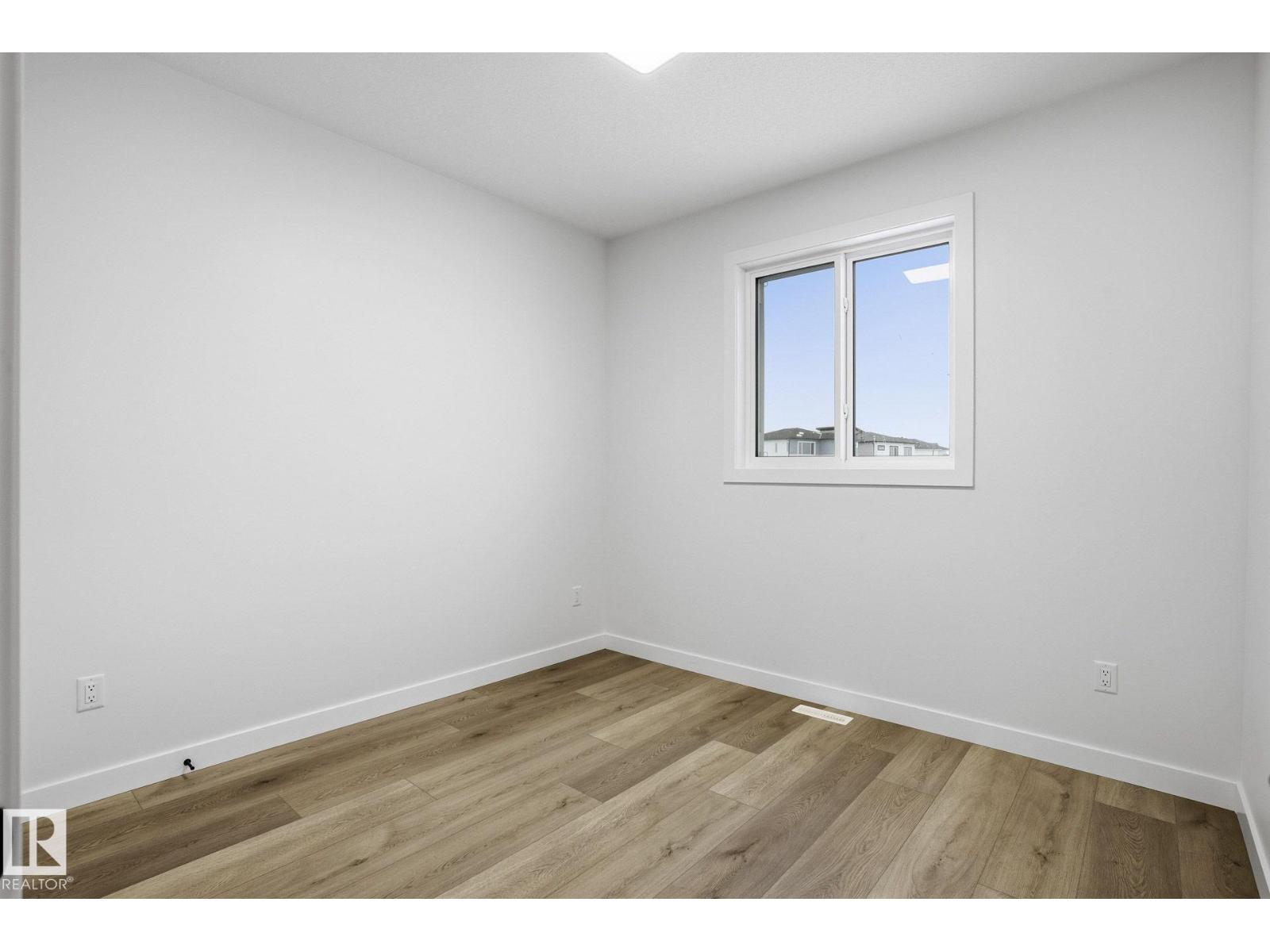 6408 26 ST NE - 15