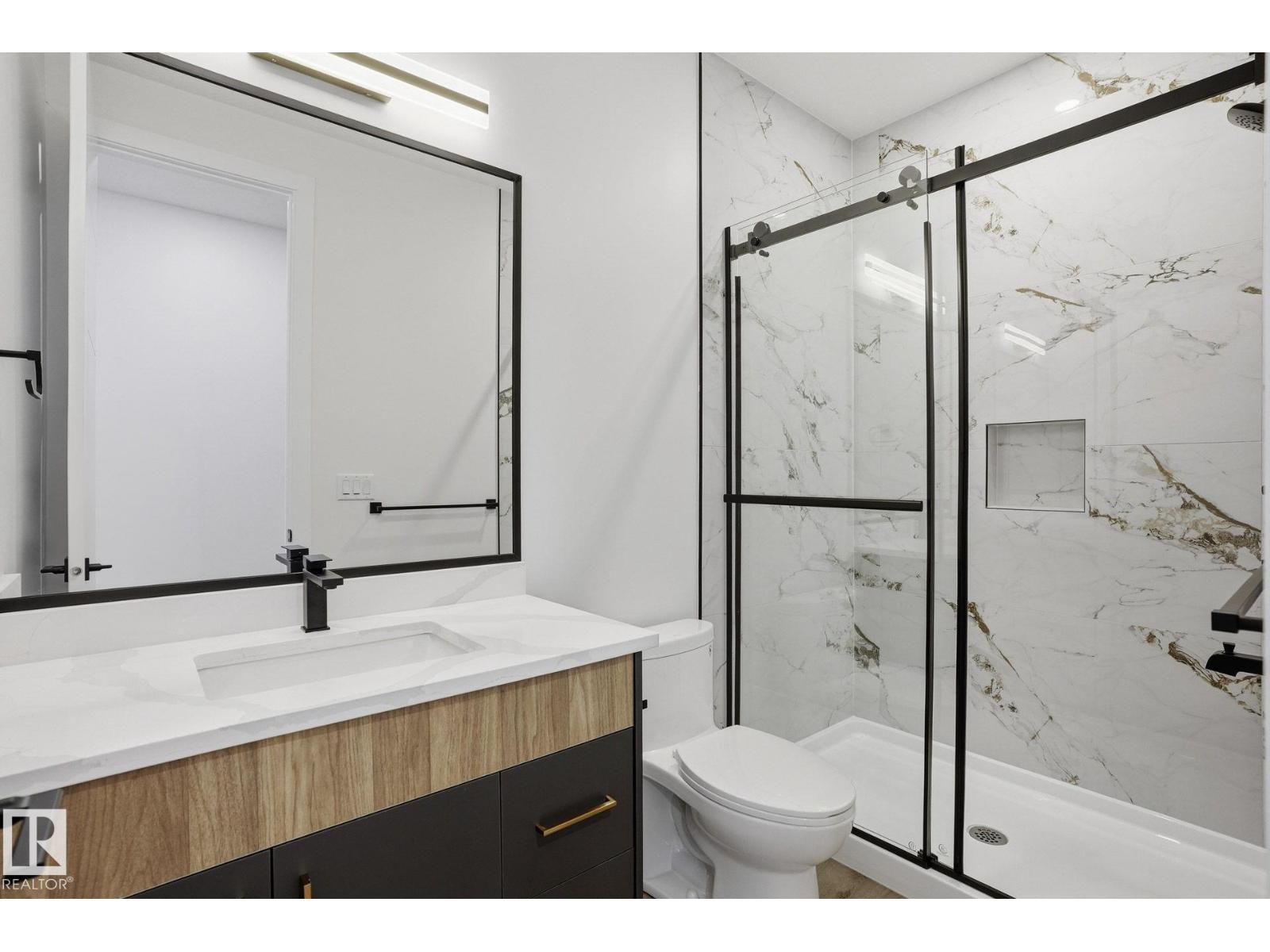 6408 26 ST NE - 16