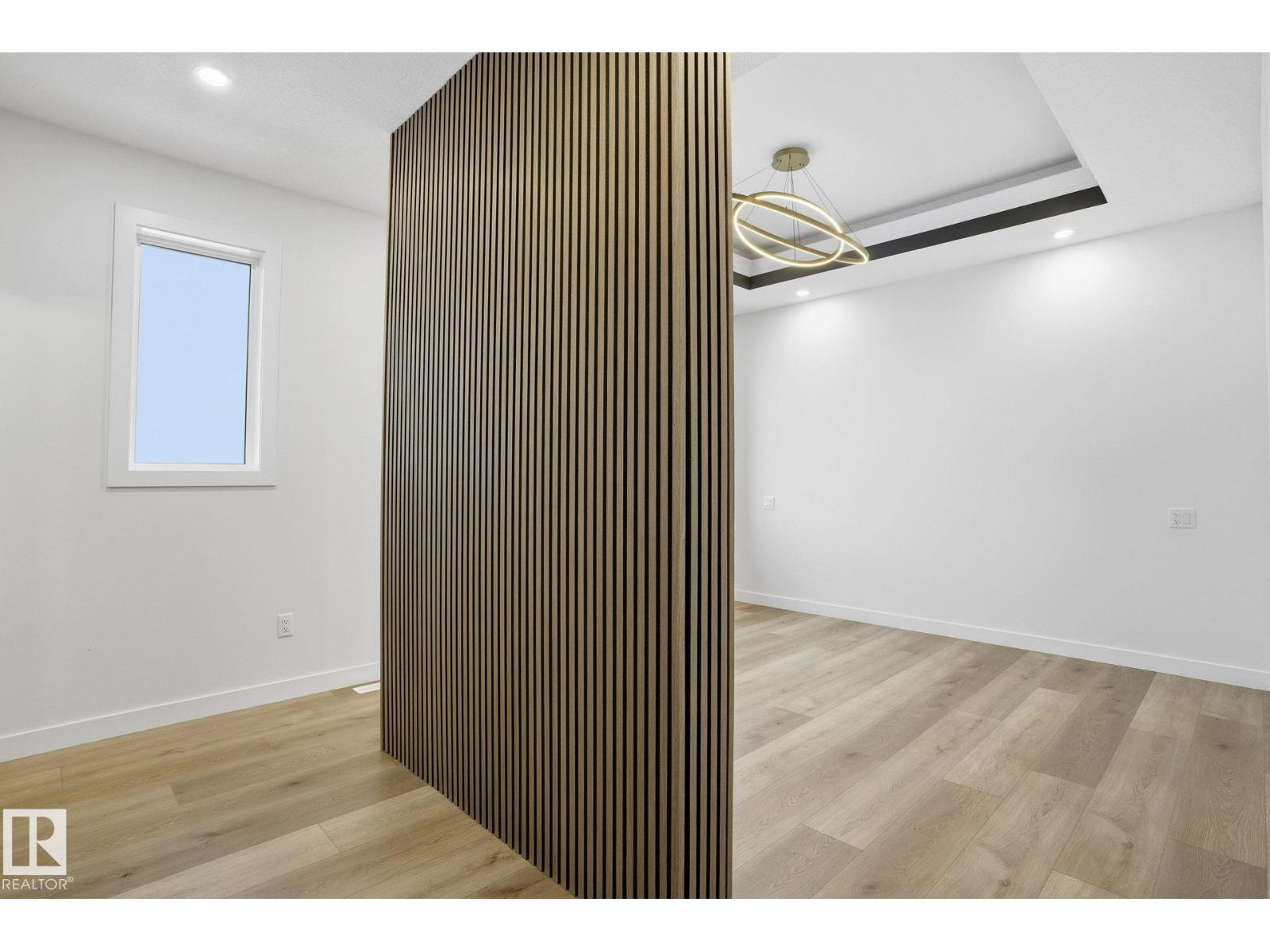 6408 26 ST NE - 21