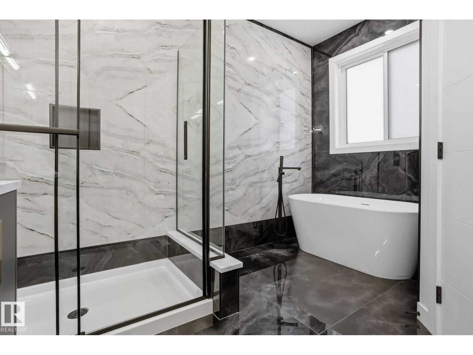 6408 26 ST NE - 26