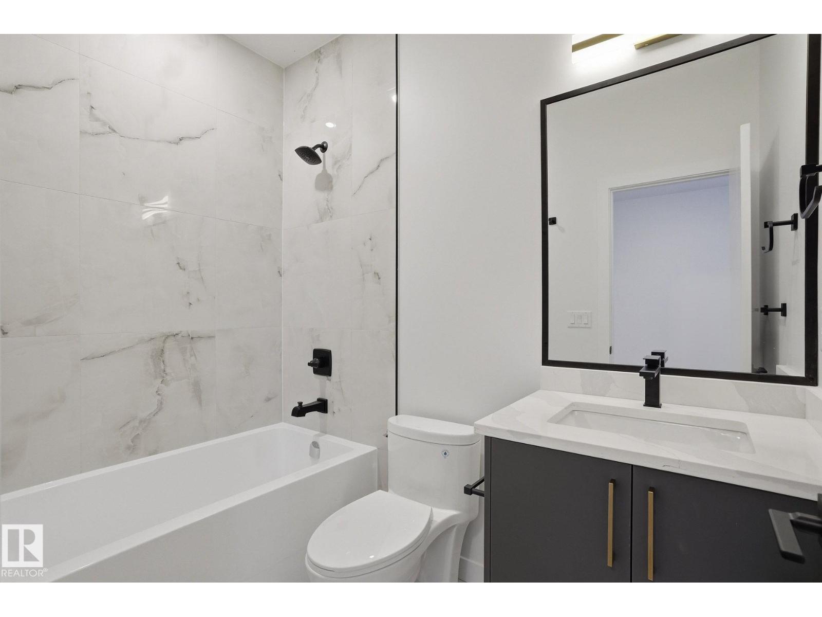 6408 26 ST NE - 30