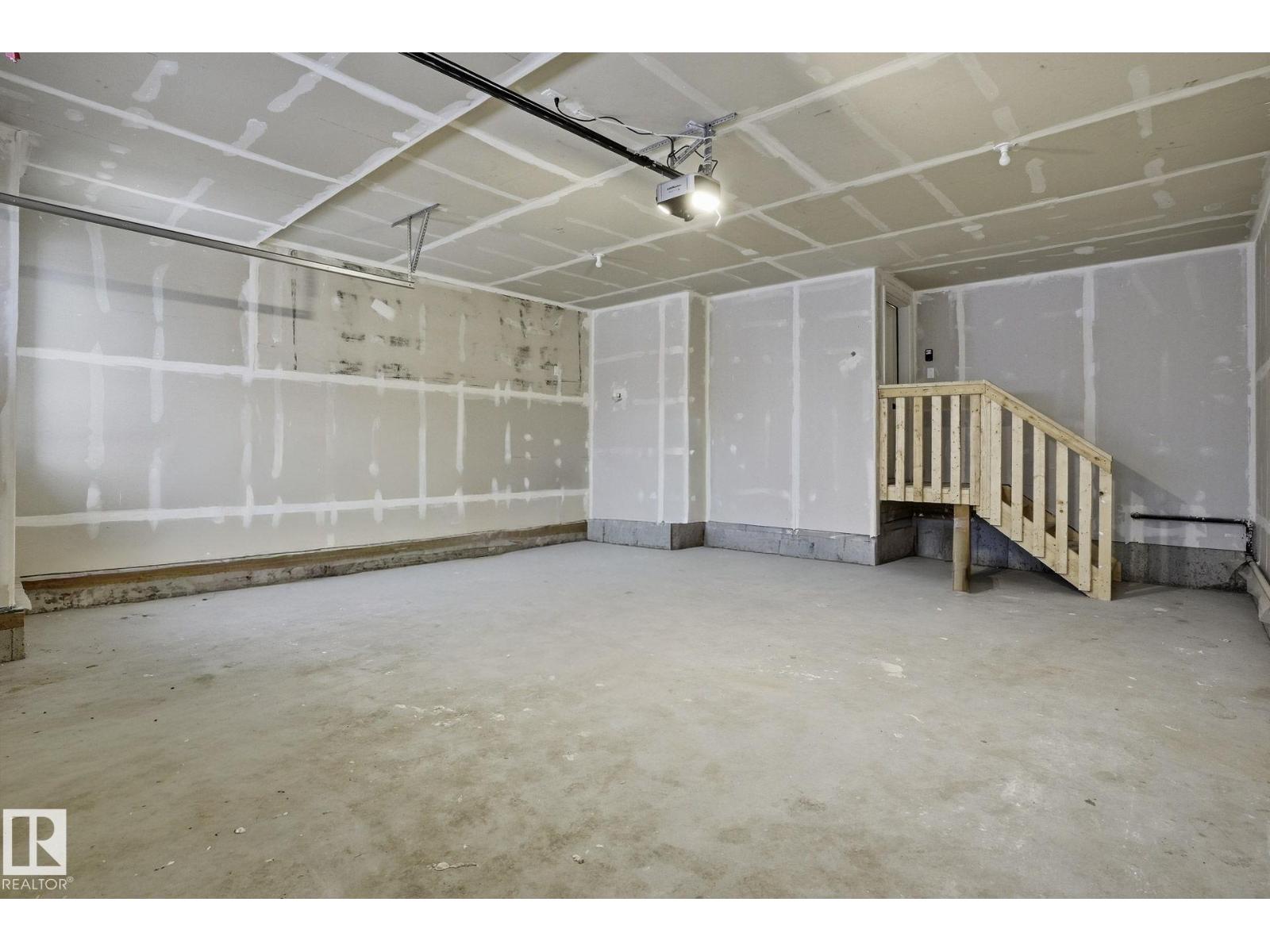 6408 26 ST NE - 34