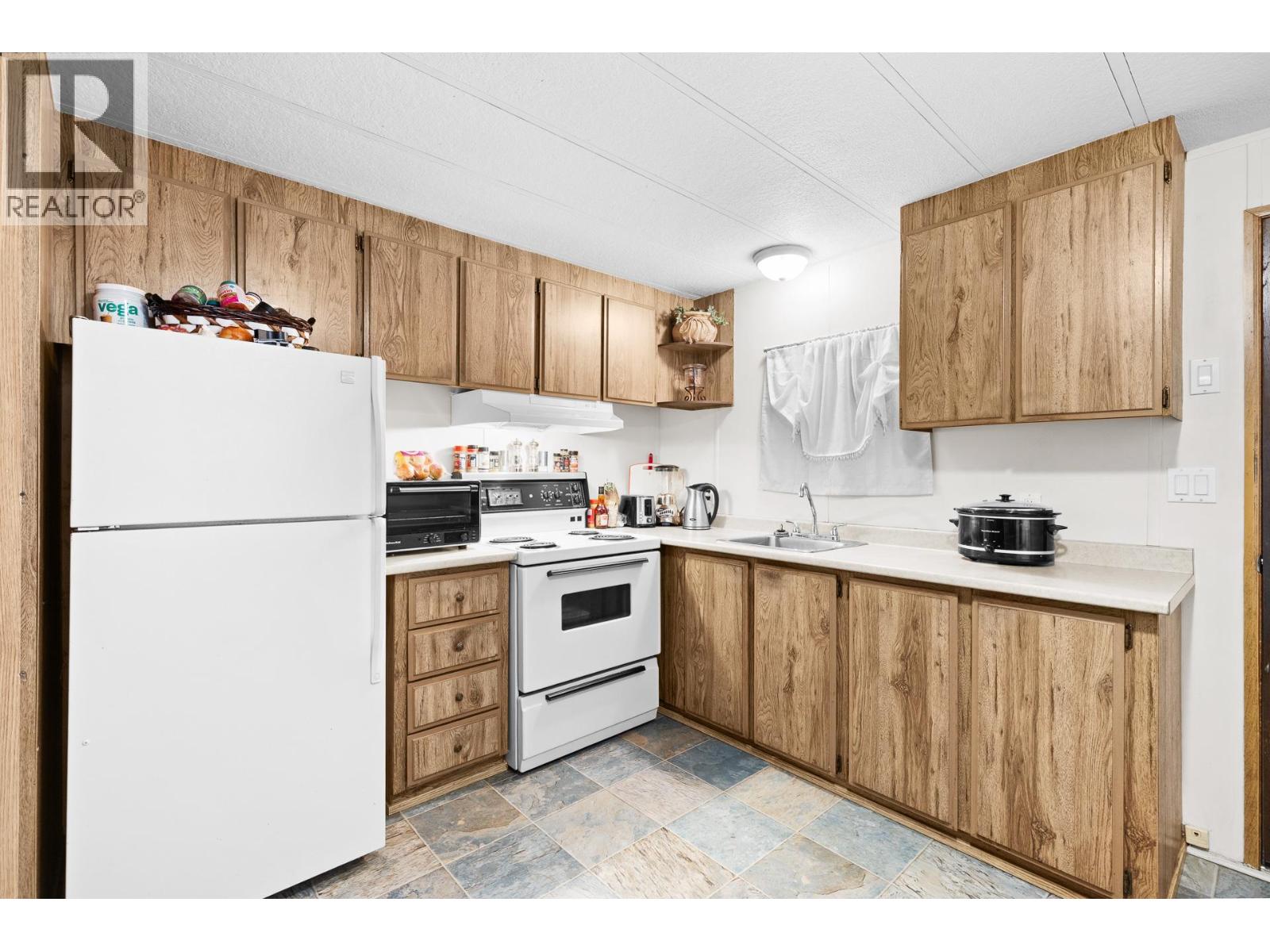 25 12022 Pretty Road, Lake Country