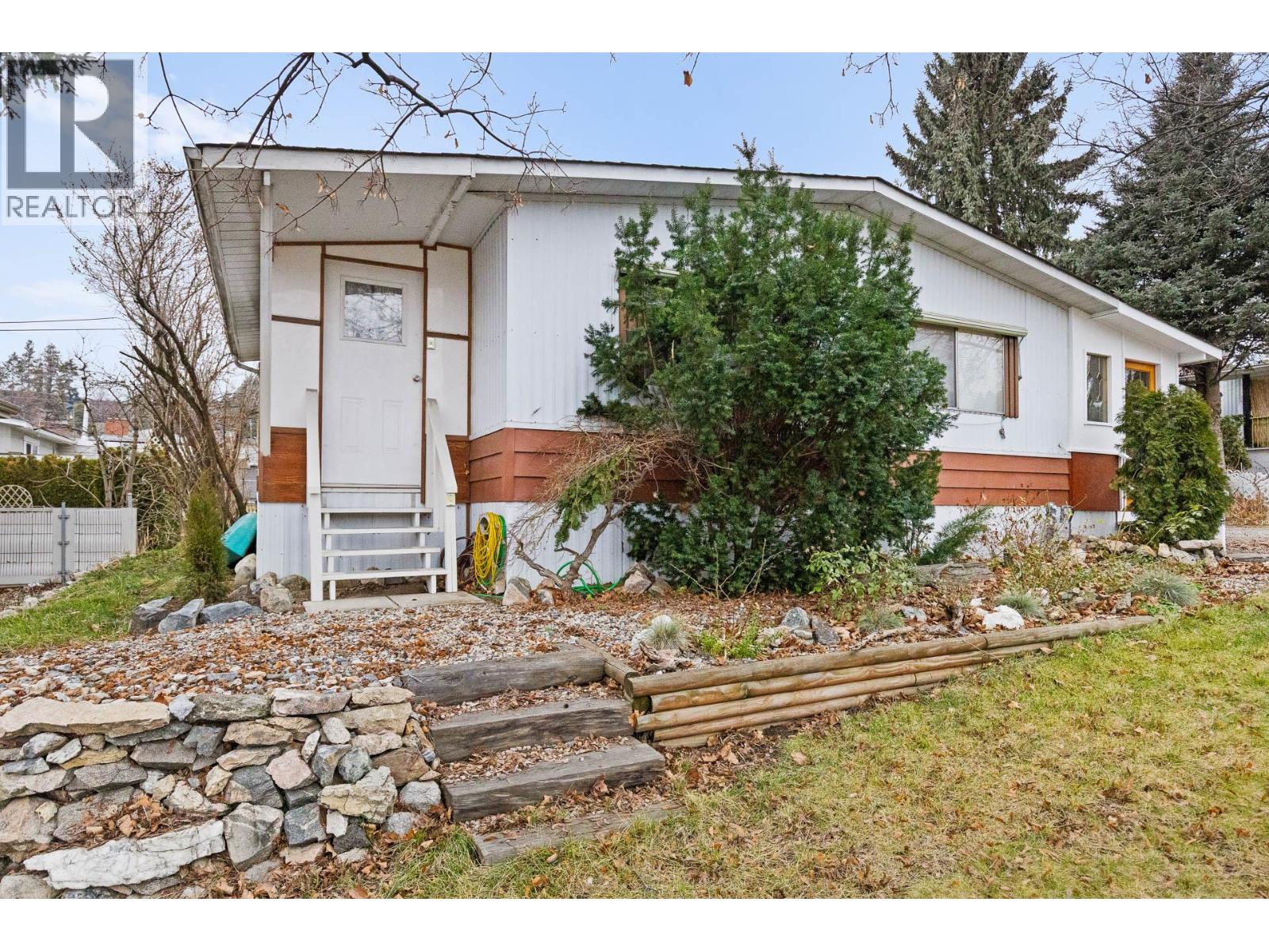 25 12022 Pretty Road, Lake Country