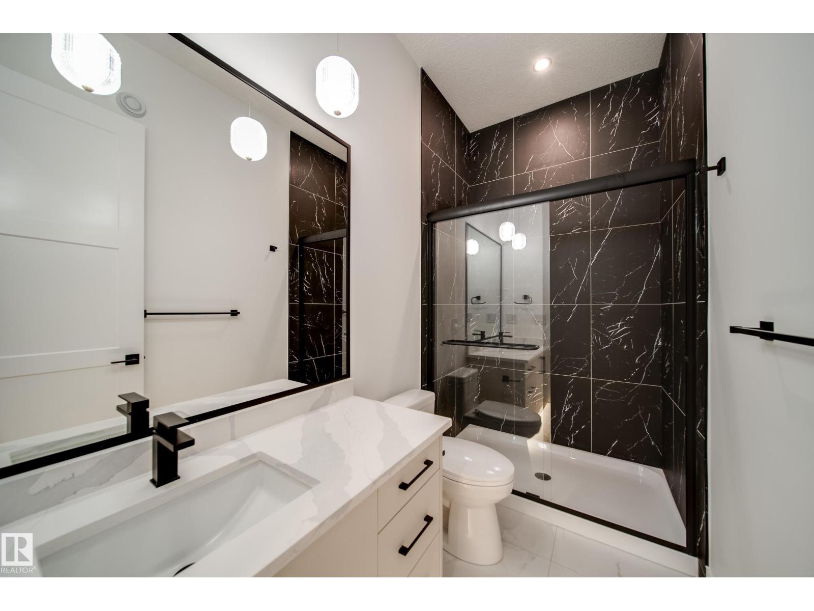 #42 20425 93 AV NW - 15