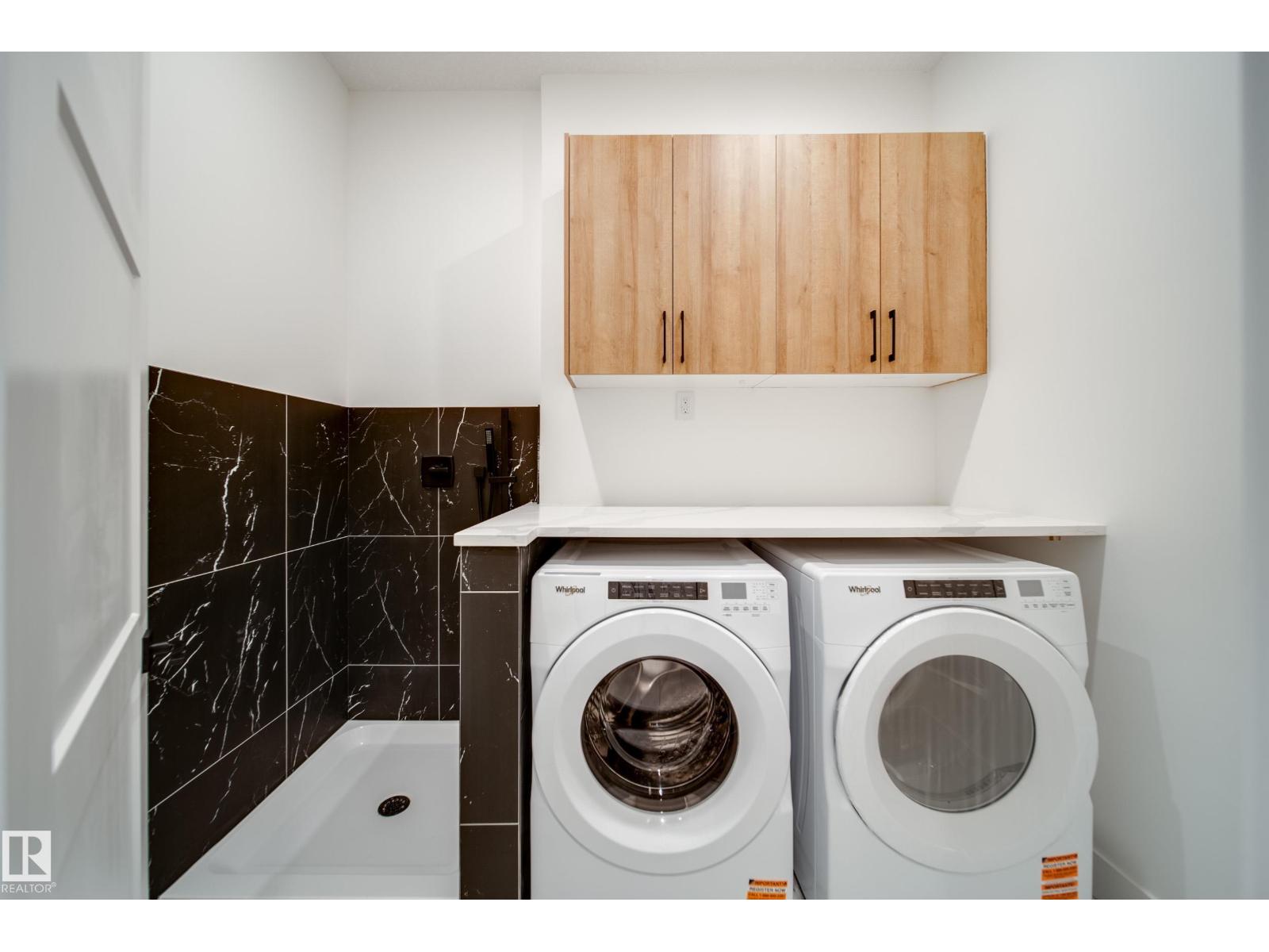 #42 20425 93 AV NW - 19
