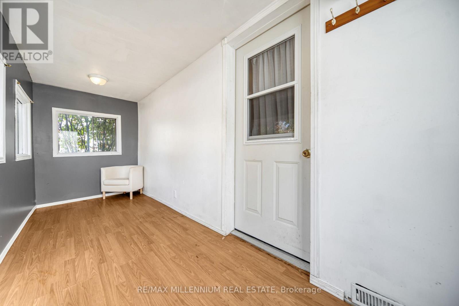 173 BARRIE ROAD - 3