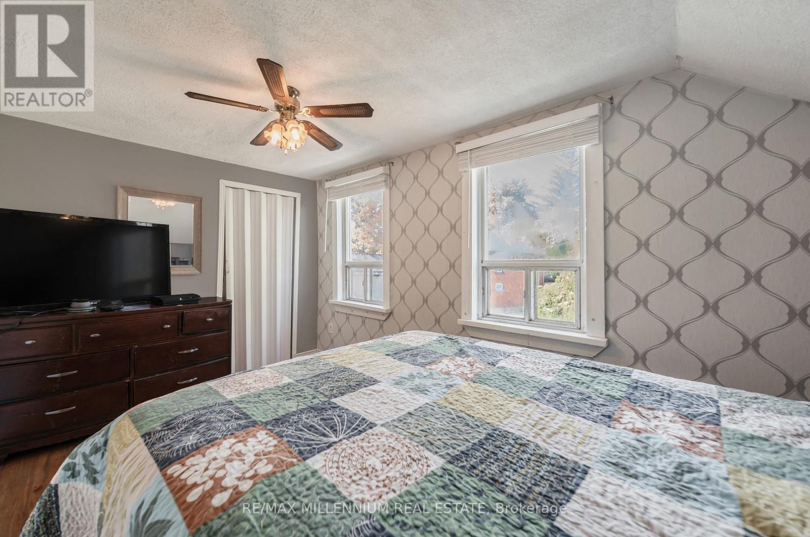 173 BARRIE ROAD - 4