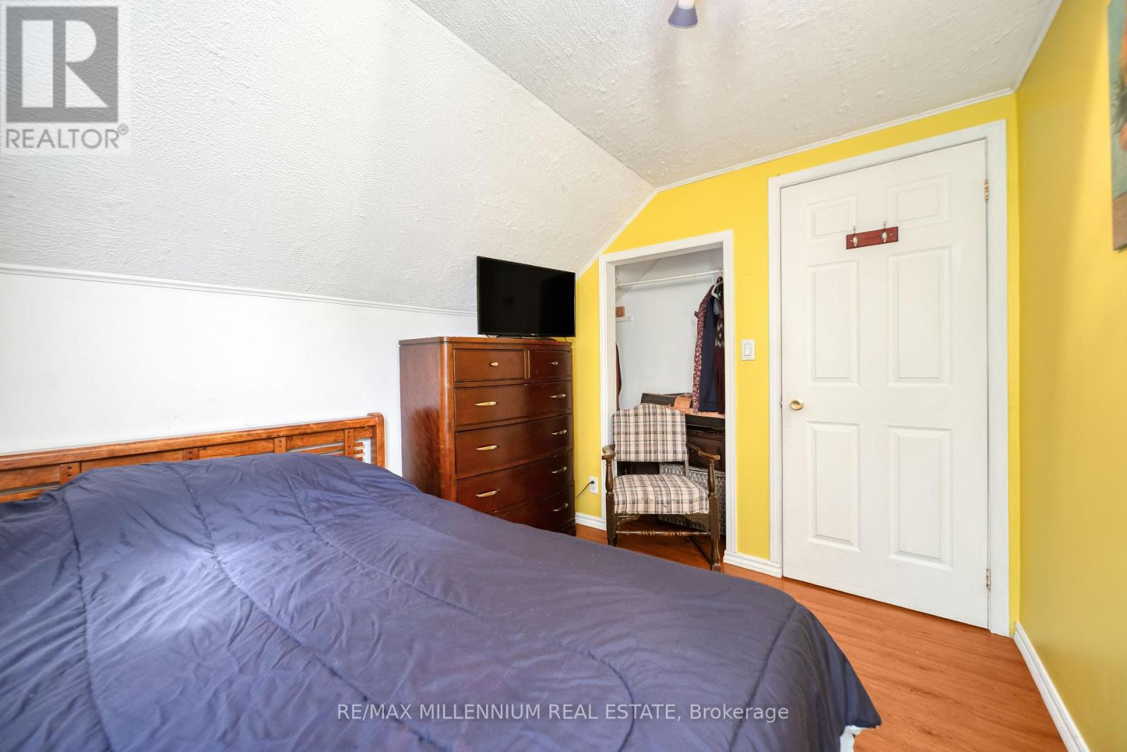 173 BARRIE ROAD - 8