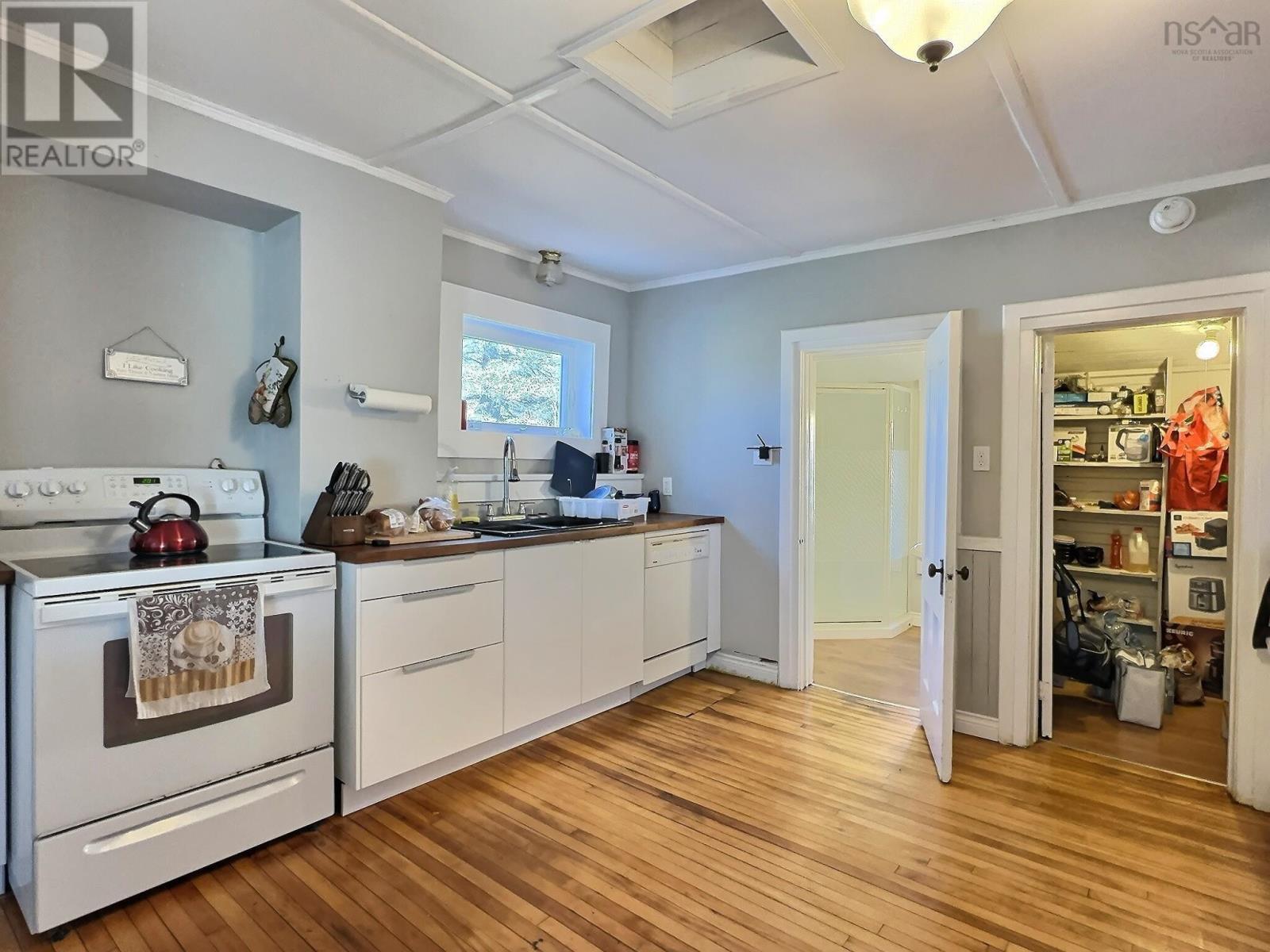 Property 2 of 13 of 1429 East Prince Street