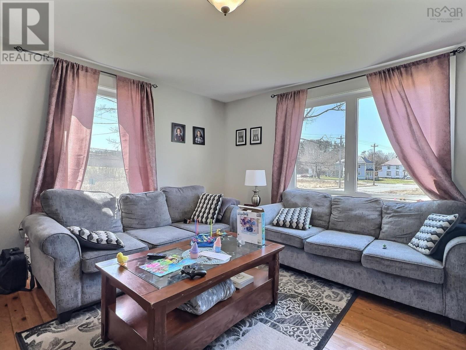 Property 8 of 13 of 1429 East Prince Street