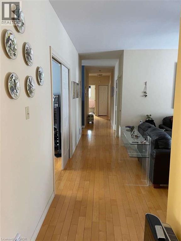 36 ELIZABETH Drive - 22