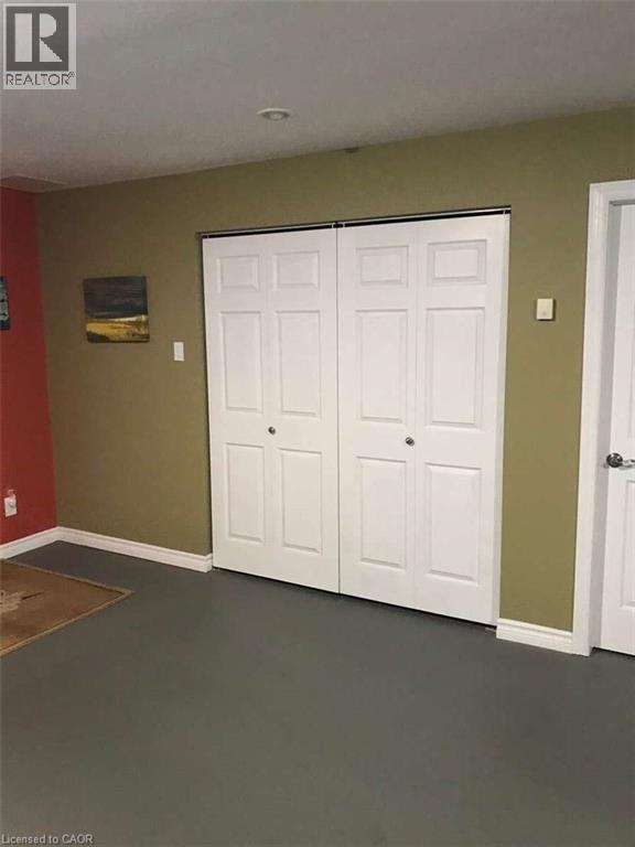 36 ELIZABETH Drive - 25