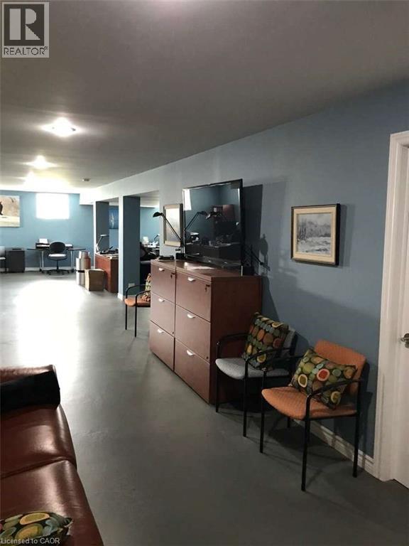36 ELIZABETH Drive - 27