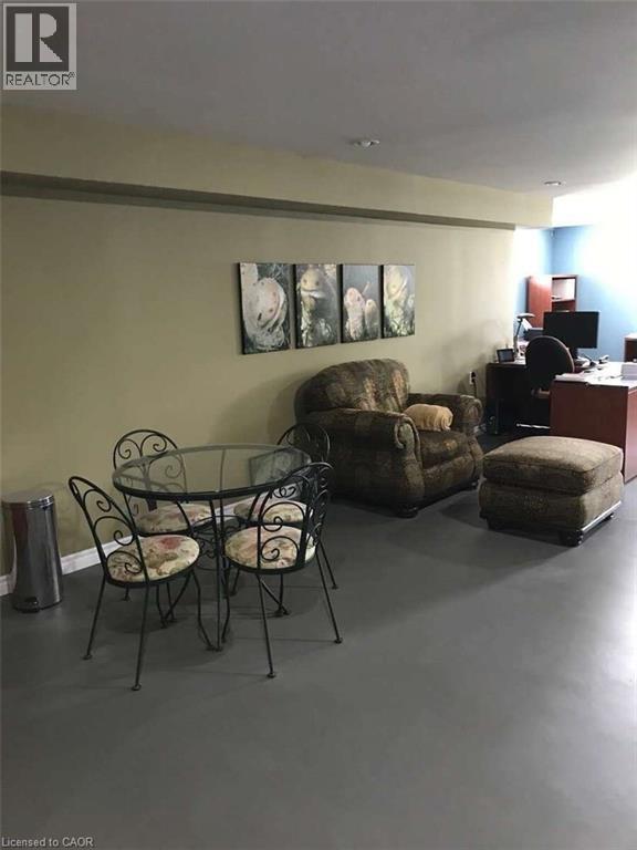 36 ELIZABETH Drive - 28