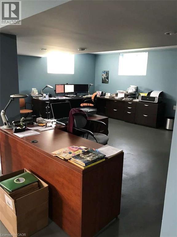 36 ELIZABETH Drive - 31