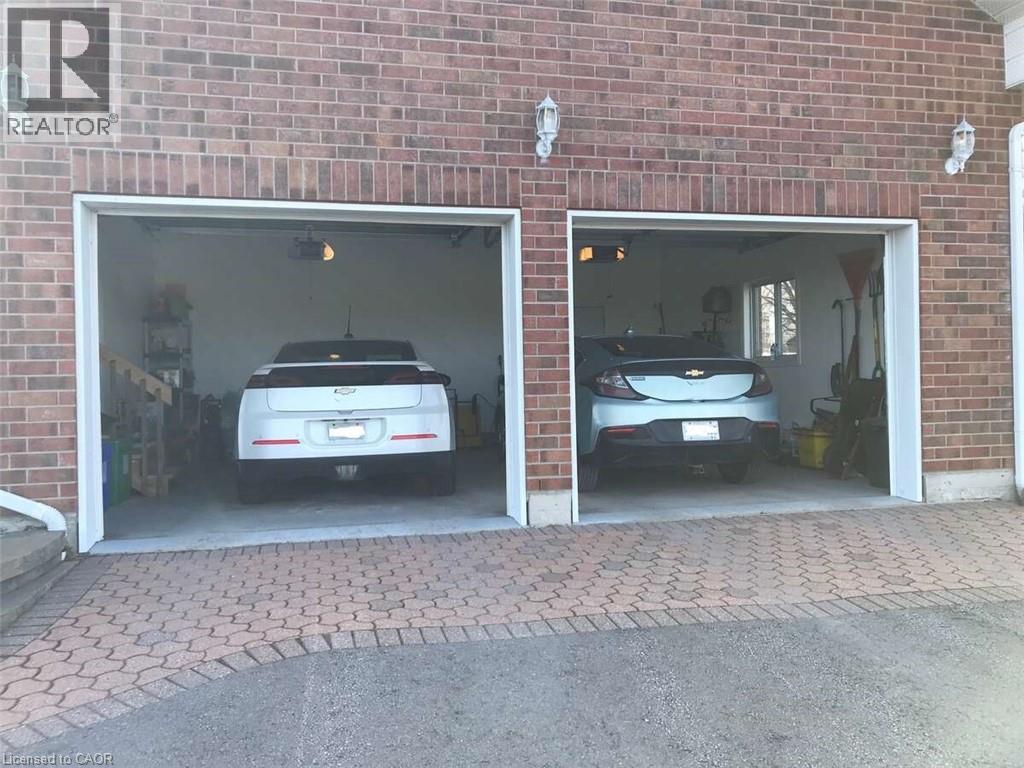 36 ELIZABETH Drive - 4