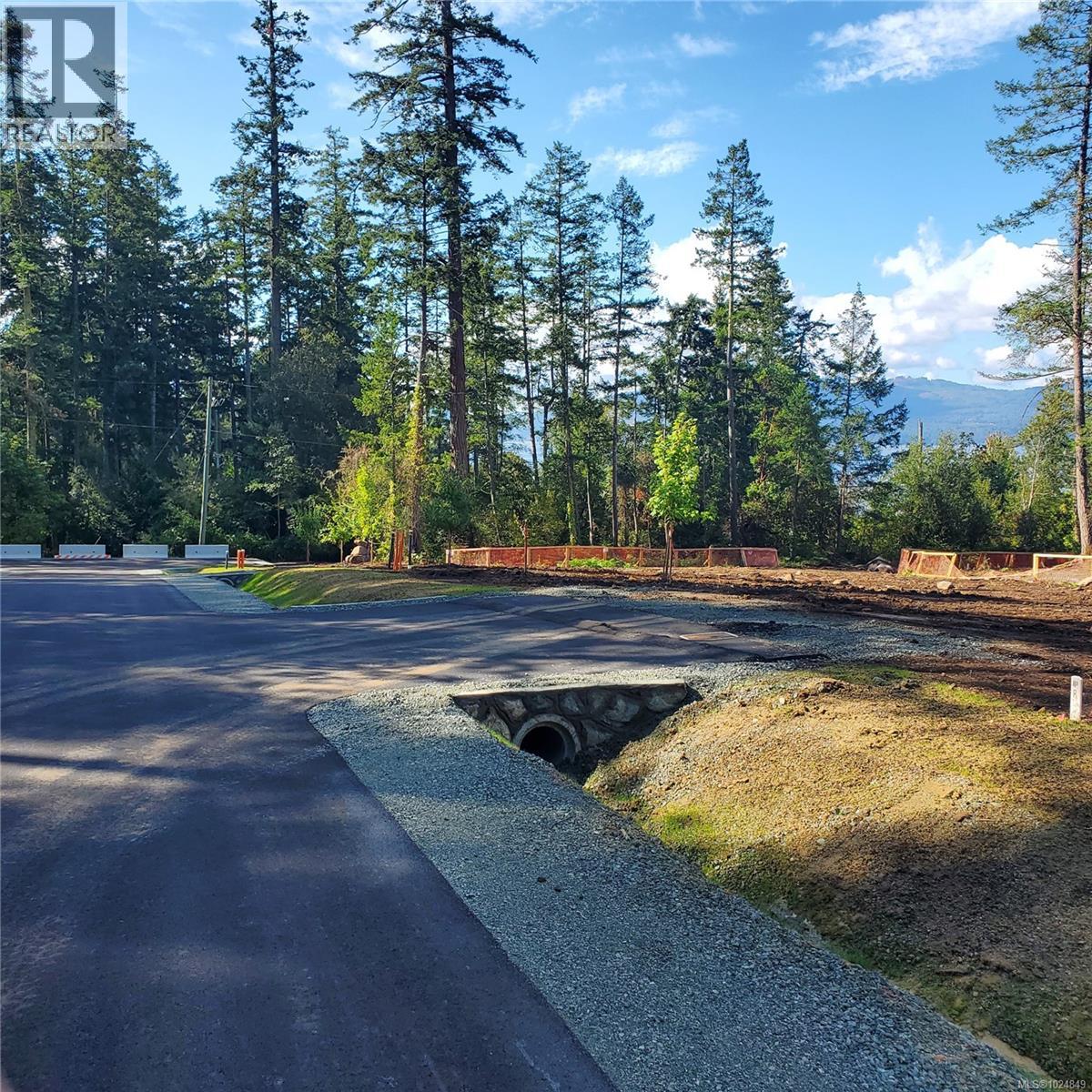  10650 Derrick Road, North Saanich