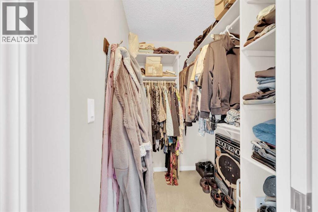 24 Lincoln Street South, Sylvan Lake