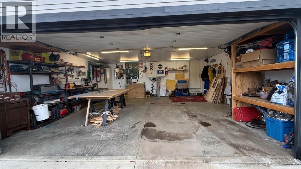 24 Lincoln Street South, Sylvan Lake