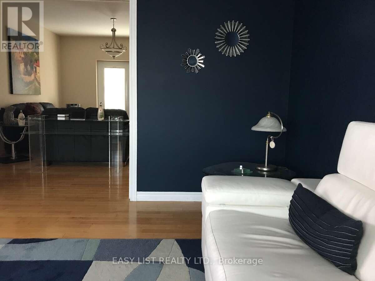 36 ELIZABETH DRIVE - 17