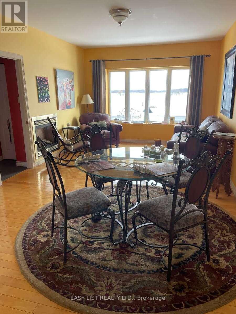 36 ELIZABETH DRIVE - 21