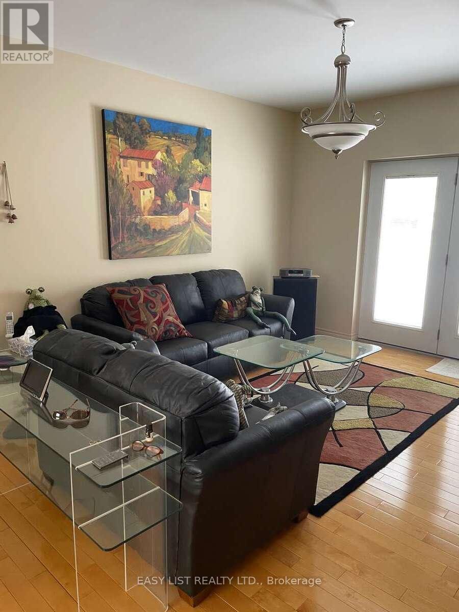 36 ELIZABETH DRIVE - 23